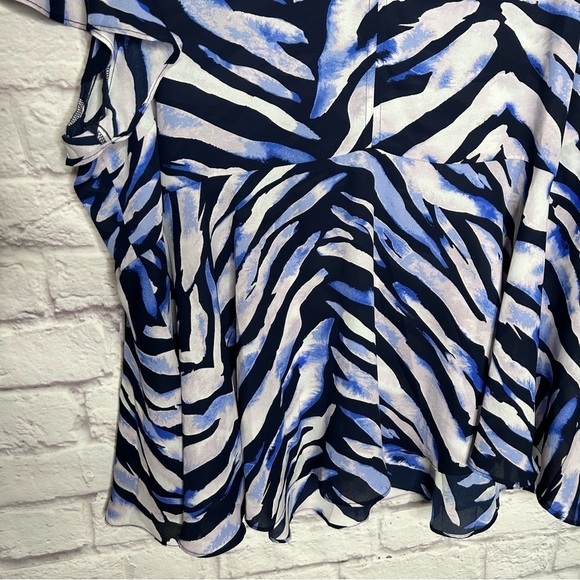 NWT Torrid Tops Torrid Navy Zebra Georgette Peplum Blouse - Picture 9 of 15